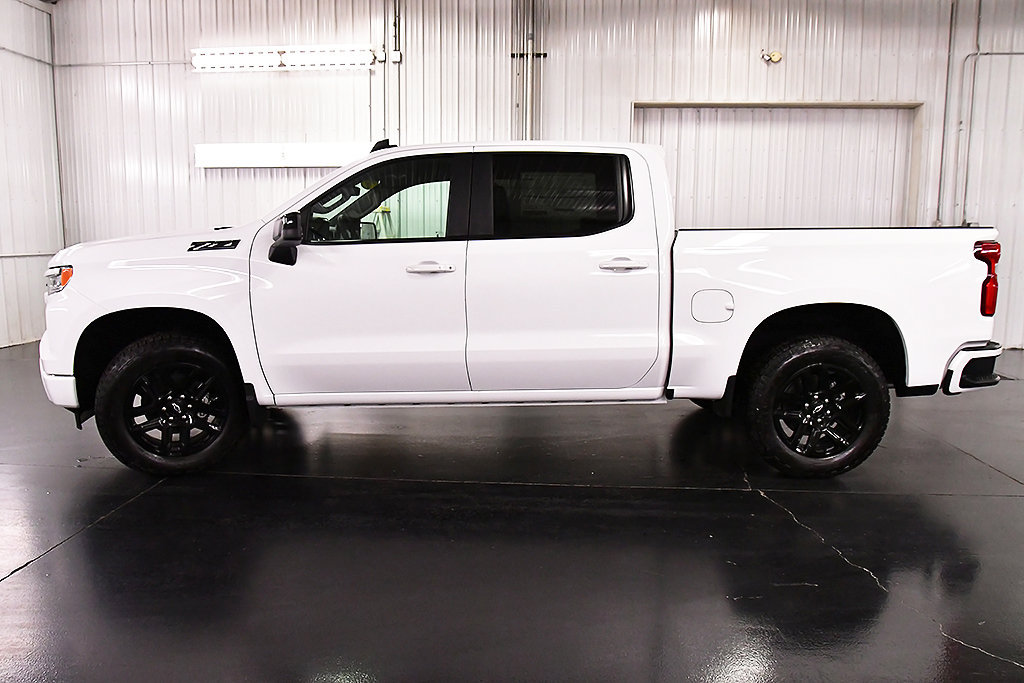 New 2026 Chevrolet Silverado 1500 RST w/ Z71 Off-Road Package AWD/4WD image 4