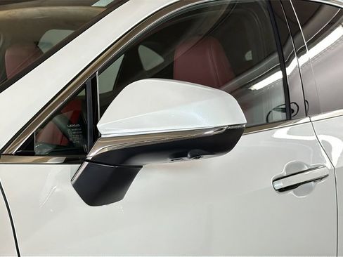 Used 2025 Lexus NX 450h+ AWD w/ Luxury Package image 5