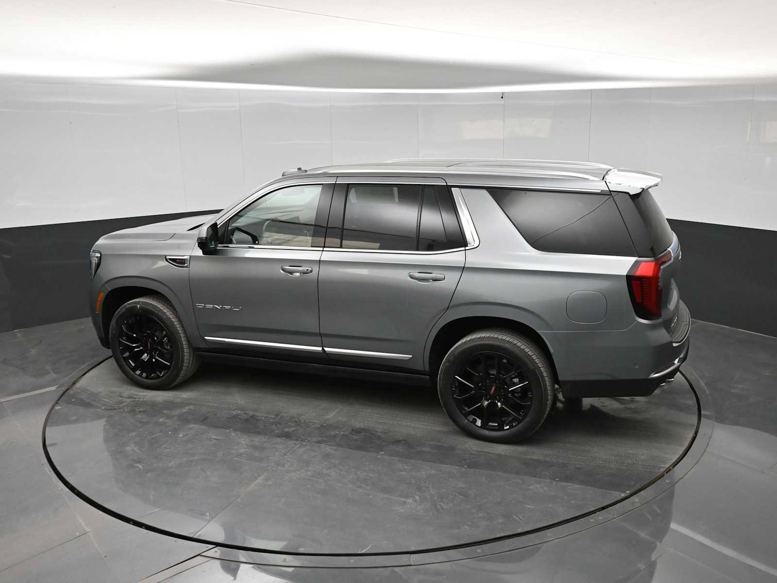 New 2026 GMC Yukon Denali w/ Sun & Power Step Package AWD/4WD image 29