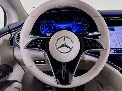 Certified 2023 Mercedes-Benz EQS 580 4MATIC Sedan image 17