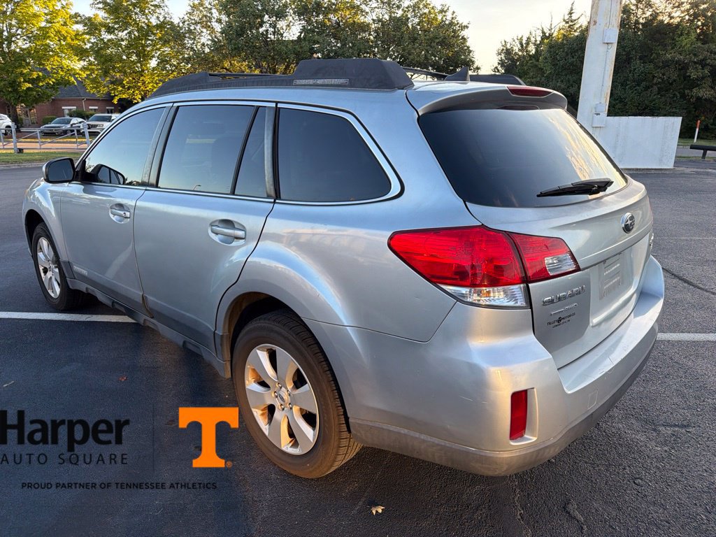 Used 2012 Subaru Outback 2.5i Limited w/ Moonroof Pkg AWD/4WD image 3