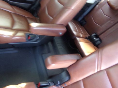 Used 2015 Cadillac Escalade Luxury AWD/4WD image 18