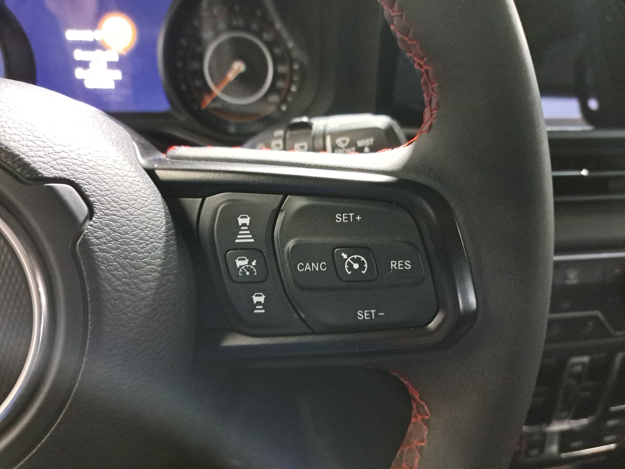 Certified 2024 Jeep Wrangler Unlimited Rubicon w/ Technology Group AWD/4WD image 18