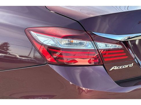 Used 2016 Honda Accord LX image 26