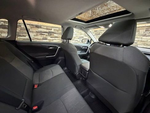 Used 2022 Toyota RAV4 XLE w/ Convenience Package AWD/4WD image 31