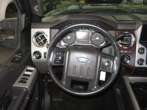 Used 2014 Ford F250 Lariat w/ Lariat Ultimate Package image 38