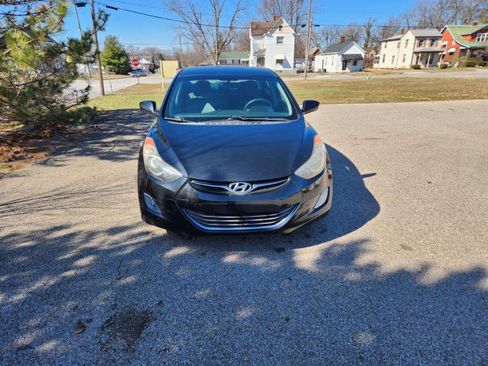 Used 2013 Hyundai Elantra GLS w/ Preferred Pkg image 6