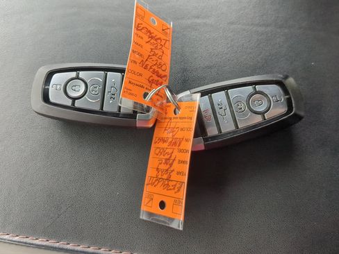 Certified 2022 Ford F250 Platinum AWD/4WD image 28