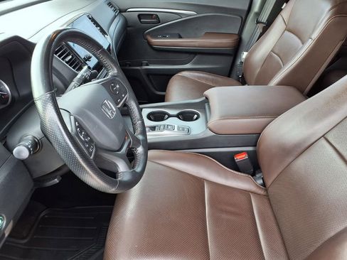Used 2024 Honda Passport EX-L image 16