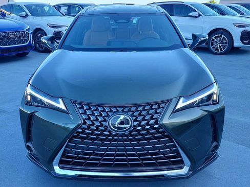 Used 2025 Lexus UX 300h AWD image 9