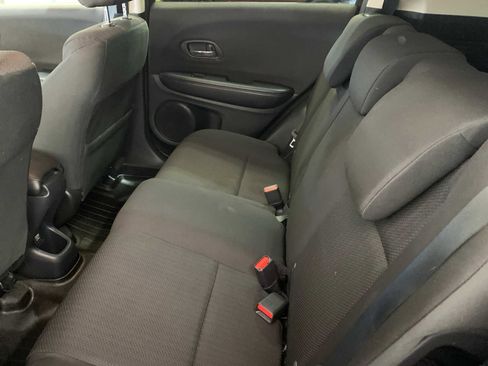 Used 2018 Honda HR-V LX image 5