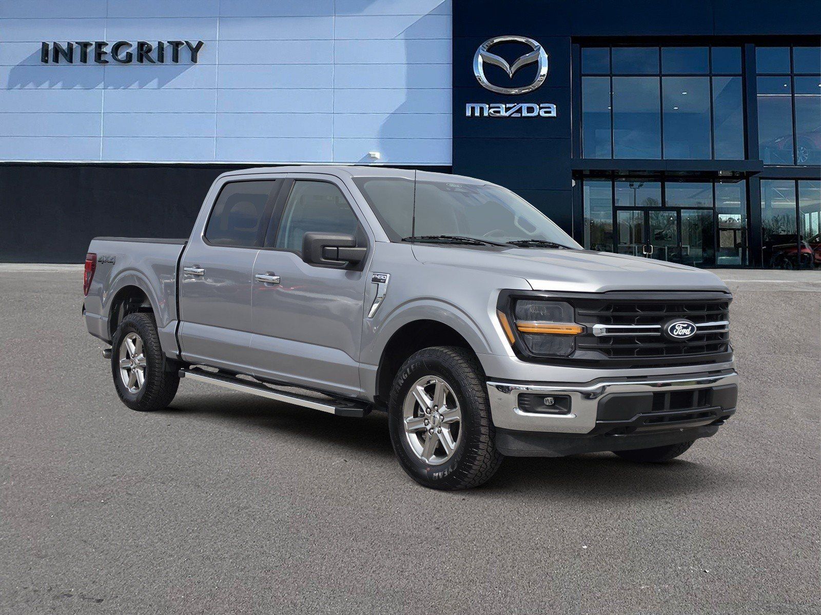 Used 2025 Ford F150 XLT w/ Equipment Group 301A Standard AWD/4WD image 1