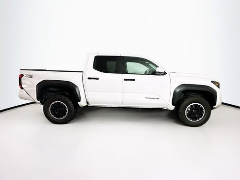 Used 2024 Toyota Tacoma TRD Off-Road image 10