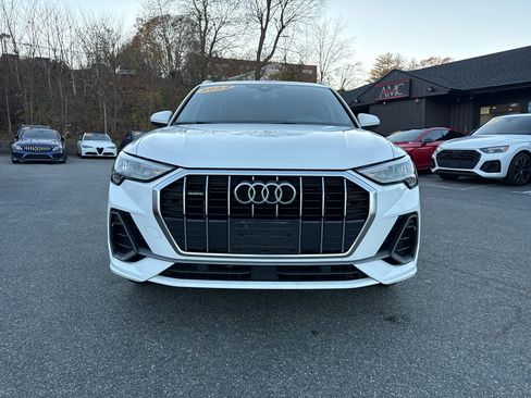 Used 2022 Audi Q3 2.0T Premium w/ Convenience Package image 4