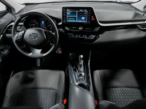 Used 2021 Toyota C-HR LE image 32