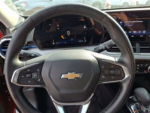 Certified 2024 Chevrolet Trax LT w/ Driver Confidence Package FWD image 19