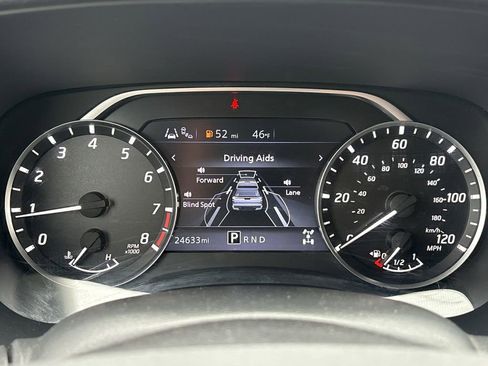 Used 2022 Nissan Frontier SV w/ Technology Package image 15