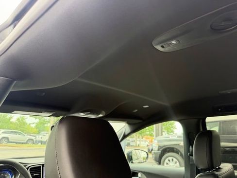 New 2026 Chrysler Pacifica Select AWD/4WD image 22