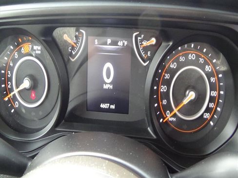 Certified 2025 Jeep Wrangler Sport image 15