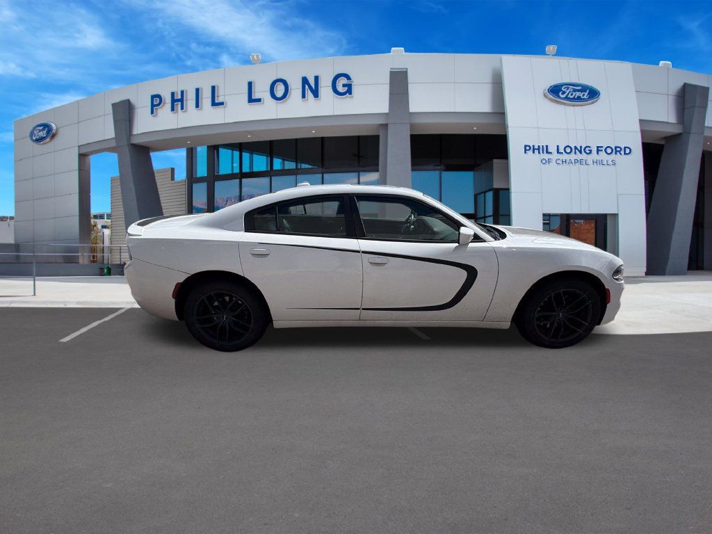 Used 2015 Dodge Charger SXT w/ AWD Premium Group image 7