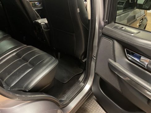 Used 2012 Land Rover Range Rover Sport Limited Edition image 40