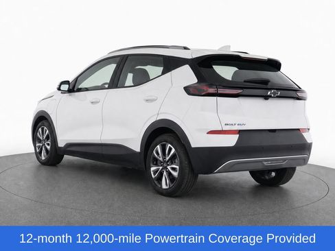 Used 2023 Chevrolet Bolt EUV LT w/ Convenience Package FWD image 3