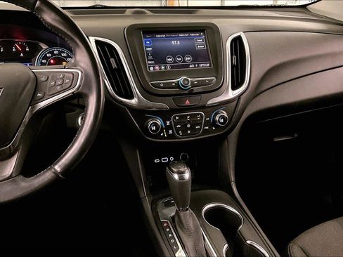 Used 2020 Chevrolet Equinox LT image 6