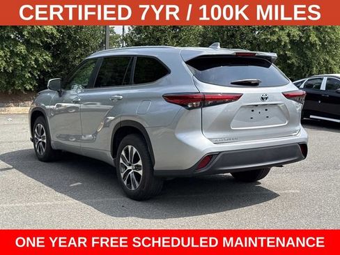 Used 2023 Toyota Highlander XLE FWD image 4
