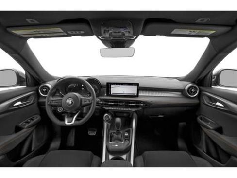Used 2025 Alfa Romeo Tonale w/ Premium Package AWD/4WD image 7