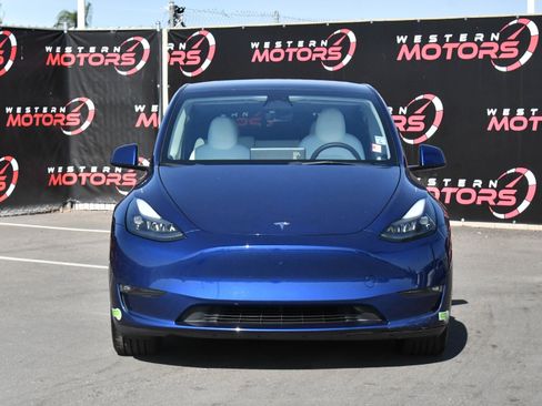 Used 2023 Tesla Model Y Long Range AWD/4WD image 2