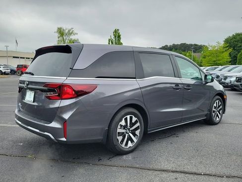 Certified 2026 Honda Odyssey EX-L image 4