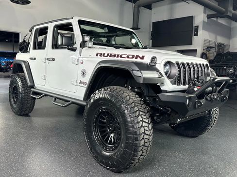 Used 2024 Jeep Wrangler Unlimited Rubicon w/ Convenience Group image 15