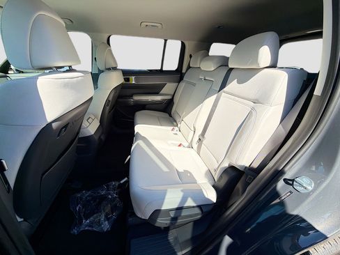 New 2026 Hyundai Santa Fe SE image 19