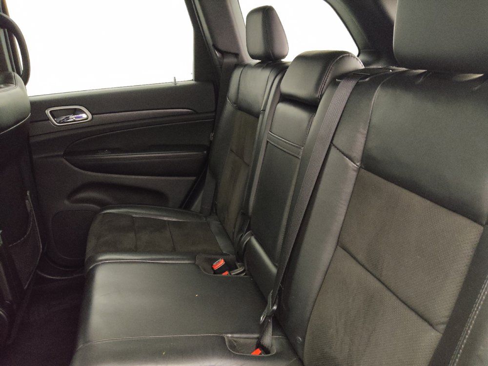 Used 2018 Jeep Grand Cherokee Altitude RWD image 18