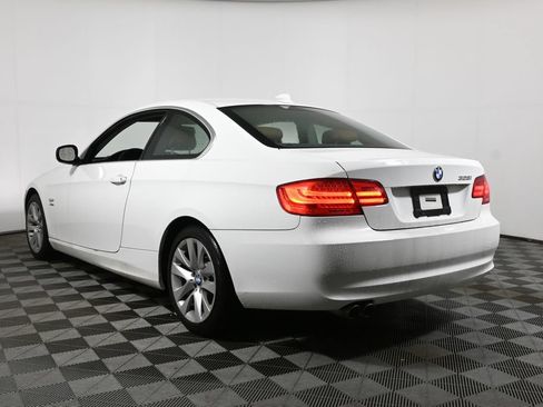 Used 2011 BMW 328i xDrive Coupe AWD/4WD image 9