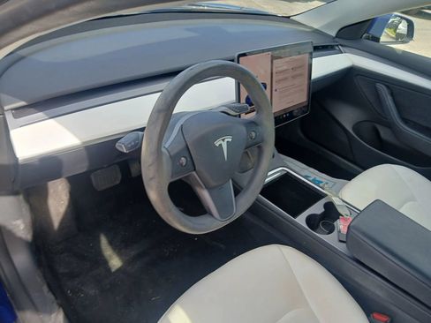 Used 2023 Tesla Model 3 Standard Range RWD image 7
