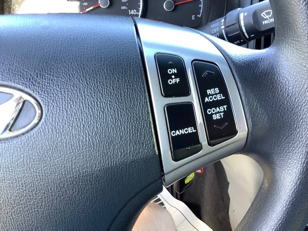 Used 2010 Hyundai Elantra GLS FWD image 36