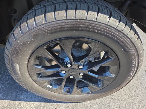 Used 2021 Jeep Wrangler Unlimited Sahara AWD/4WD image 12