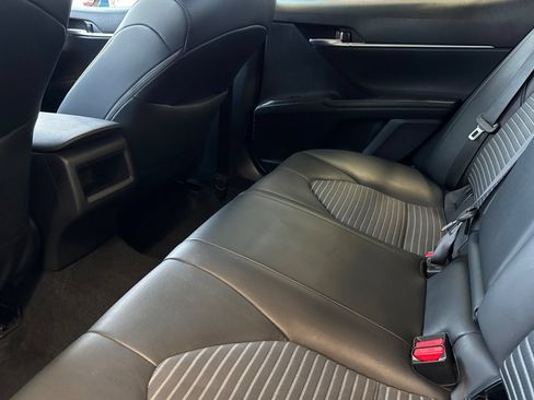 Used 2024 Toyota Camry SE FWD image 12