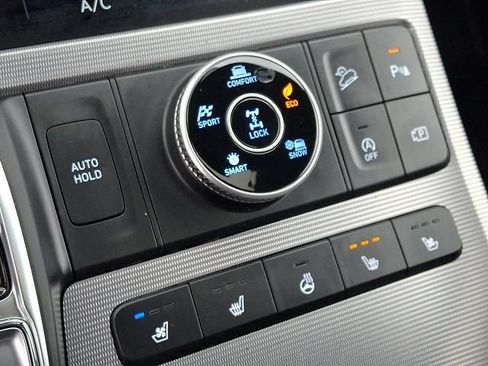 Used 2024 Hyundai Palisade AWD image 25