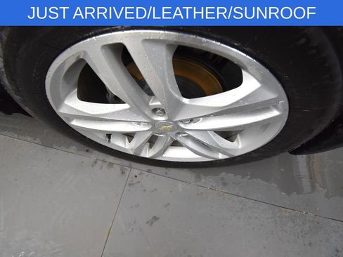 Used 2021 Chevrolet Equinox Premier image 9