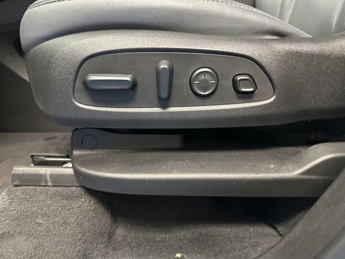 Certified 2024 Buick Enclave Premium image 30