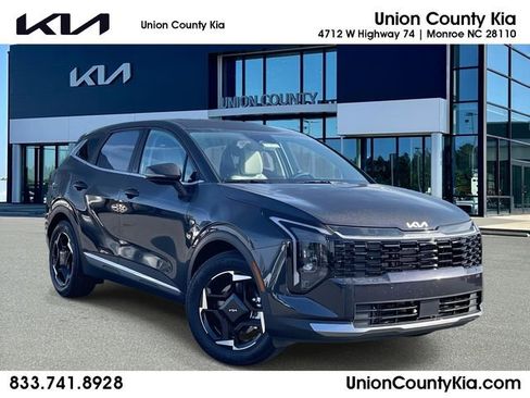 New 2026 Kia Sportage EX image 1