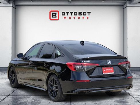 Used 2022 Honda Civic Sport image 3