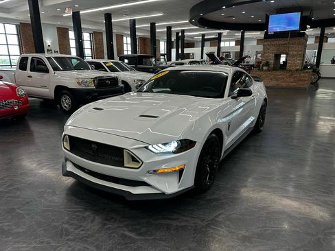 Used 2018 Ford Mustang GT w/ GT Performance Package RWD image 2