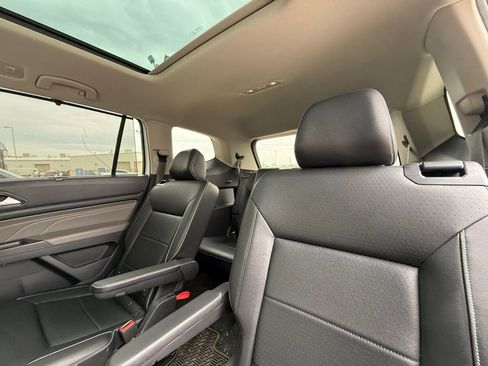 Used 2023 Volkswagen Atlas SE image 8