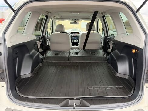 Used 2018 Subaru Forester 2.5i Premium w/ All-Weather Package AWD/4WD image 40