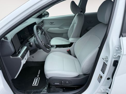 Used 2025 Hyundai Kona SEL FWD image 10