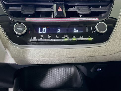 Used 2024 Toyota Corolla LE image 22