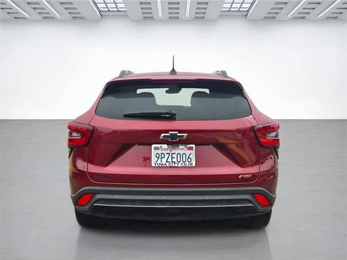 Used 2024 Chevrolet Trax RS image 5